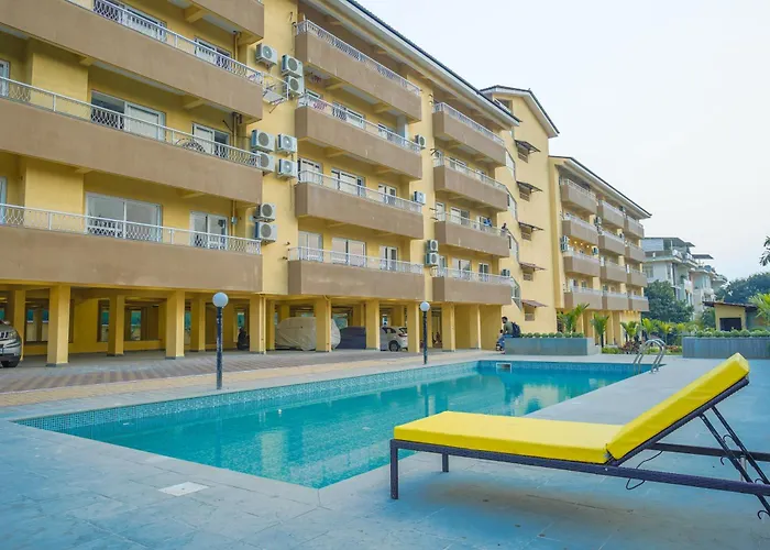 Alaya Stays 2 Bhk With Balcony & Lift - Veera Marina