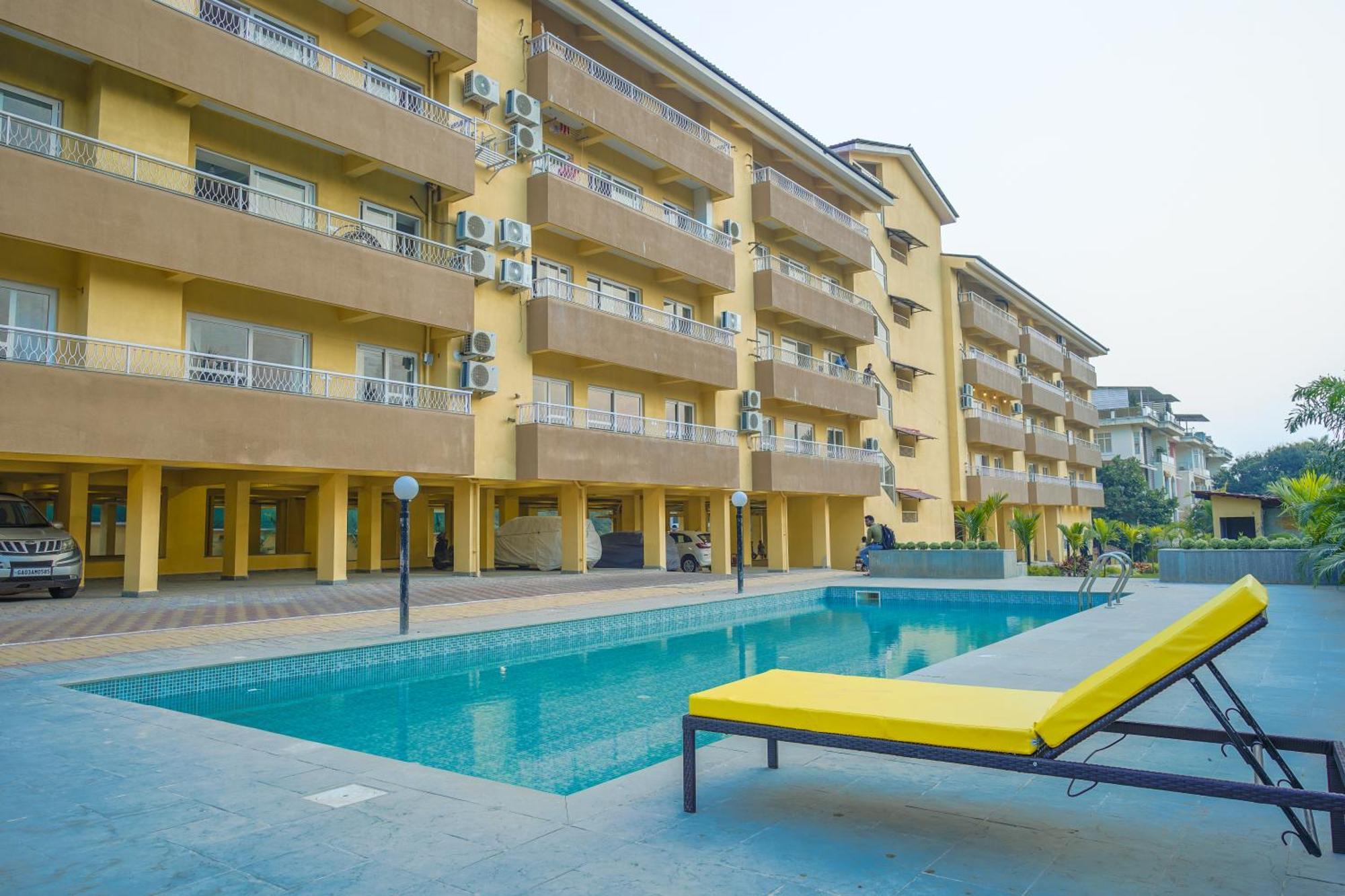 Alaya 2 Bhk With Balcony & Lift - Veera Marina Apartment Candolim