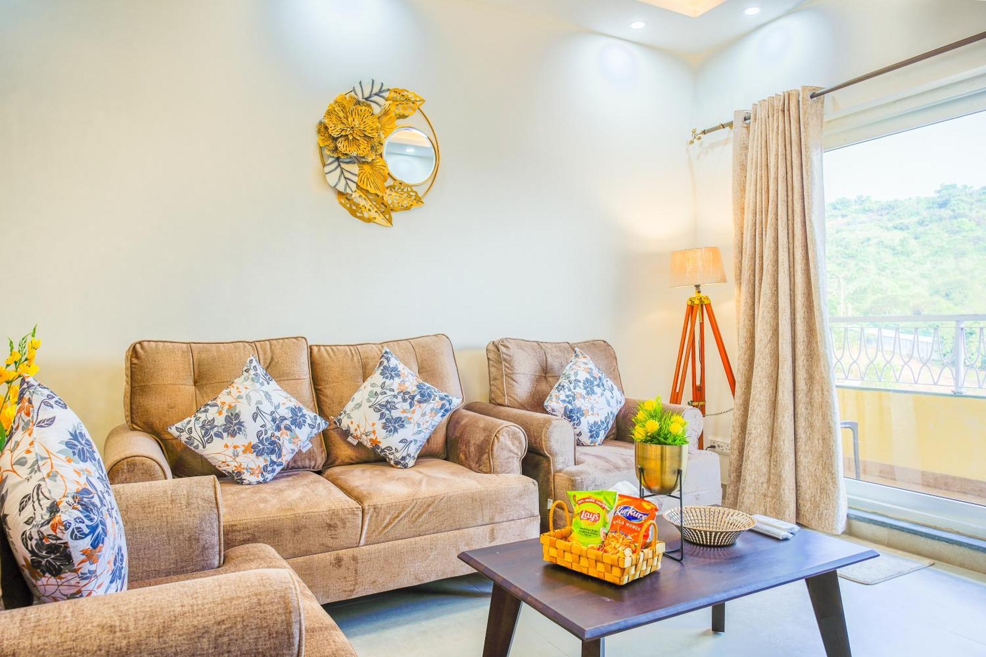 Alaya 2 Bhk With Balcony & Lift - Veera Marina