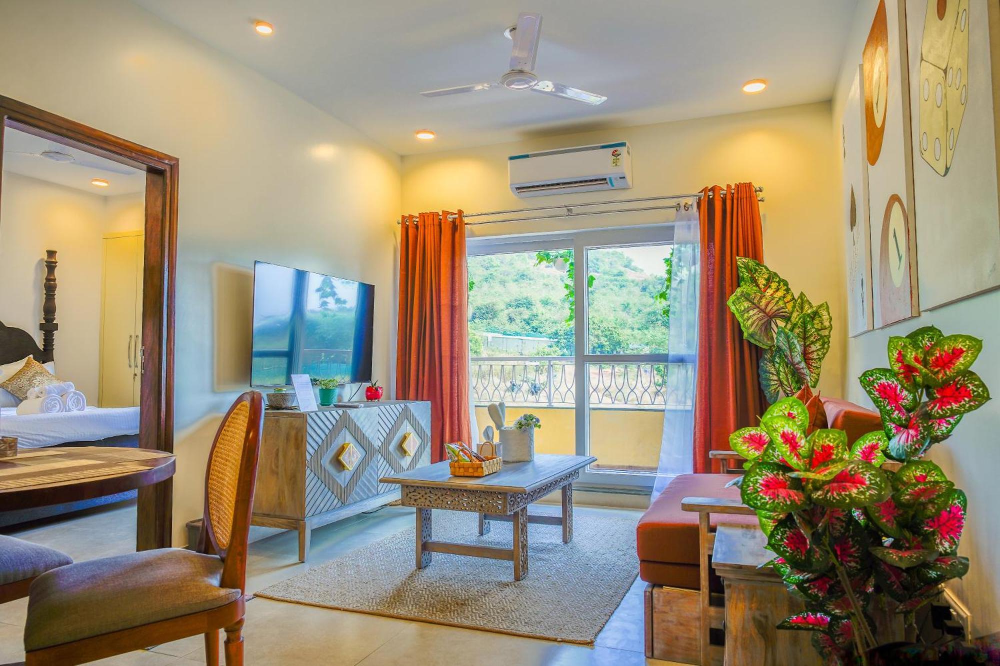 Apartment Alaya 2 Bhk With Balcony & Lift - Veera Marina