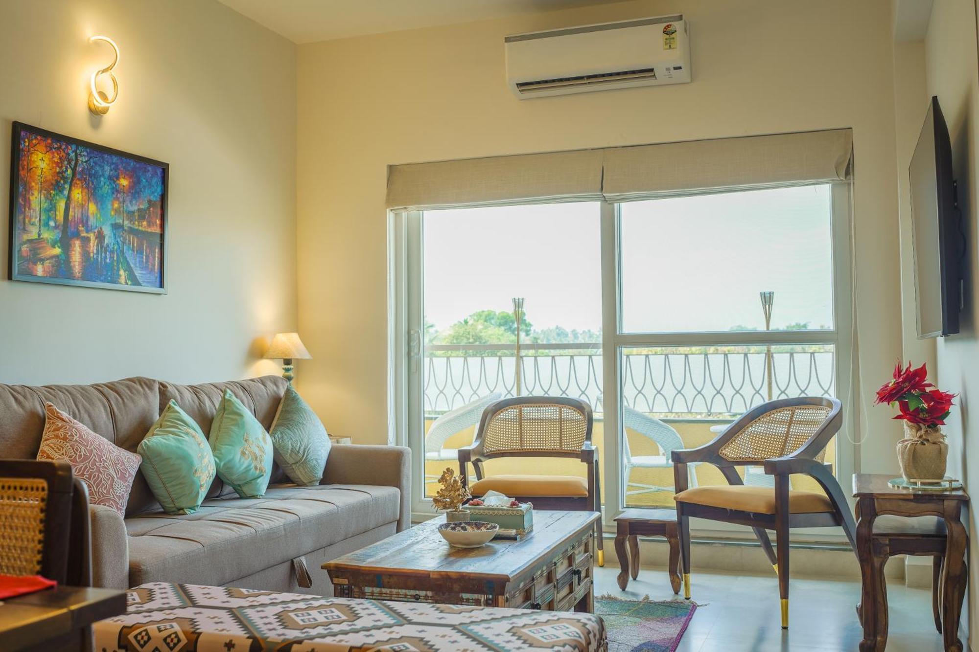 Alaya 2 Bhk With Balcony & Lift - Veera Marina Apartment