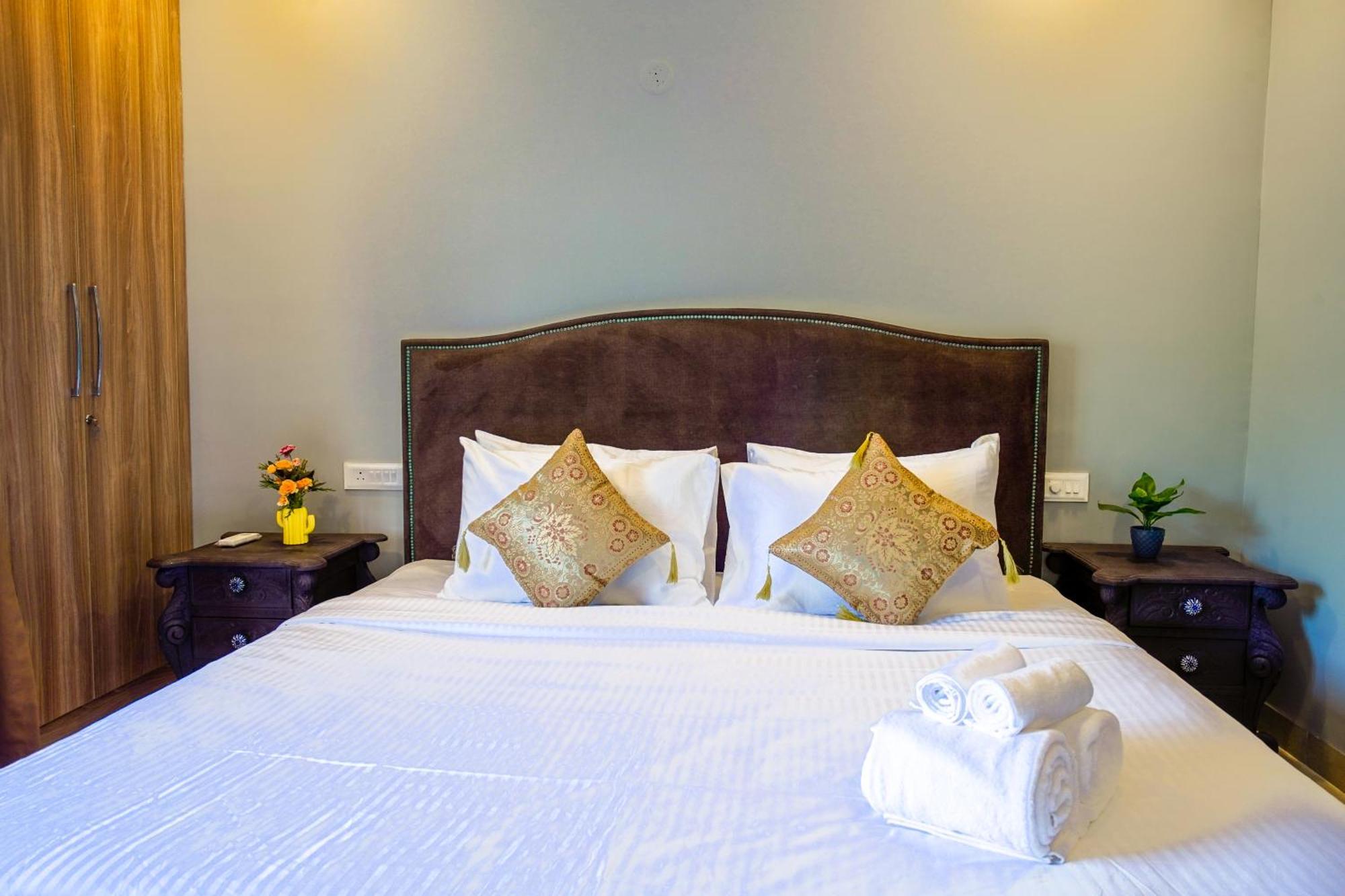 Alaya 2 Bhk With Balcony & Lift - Veera Marina Candolim