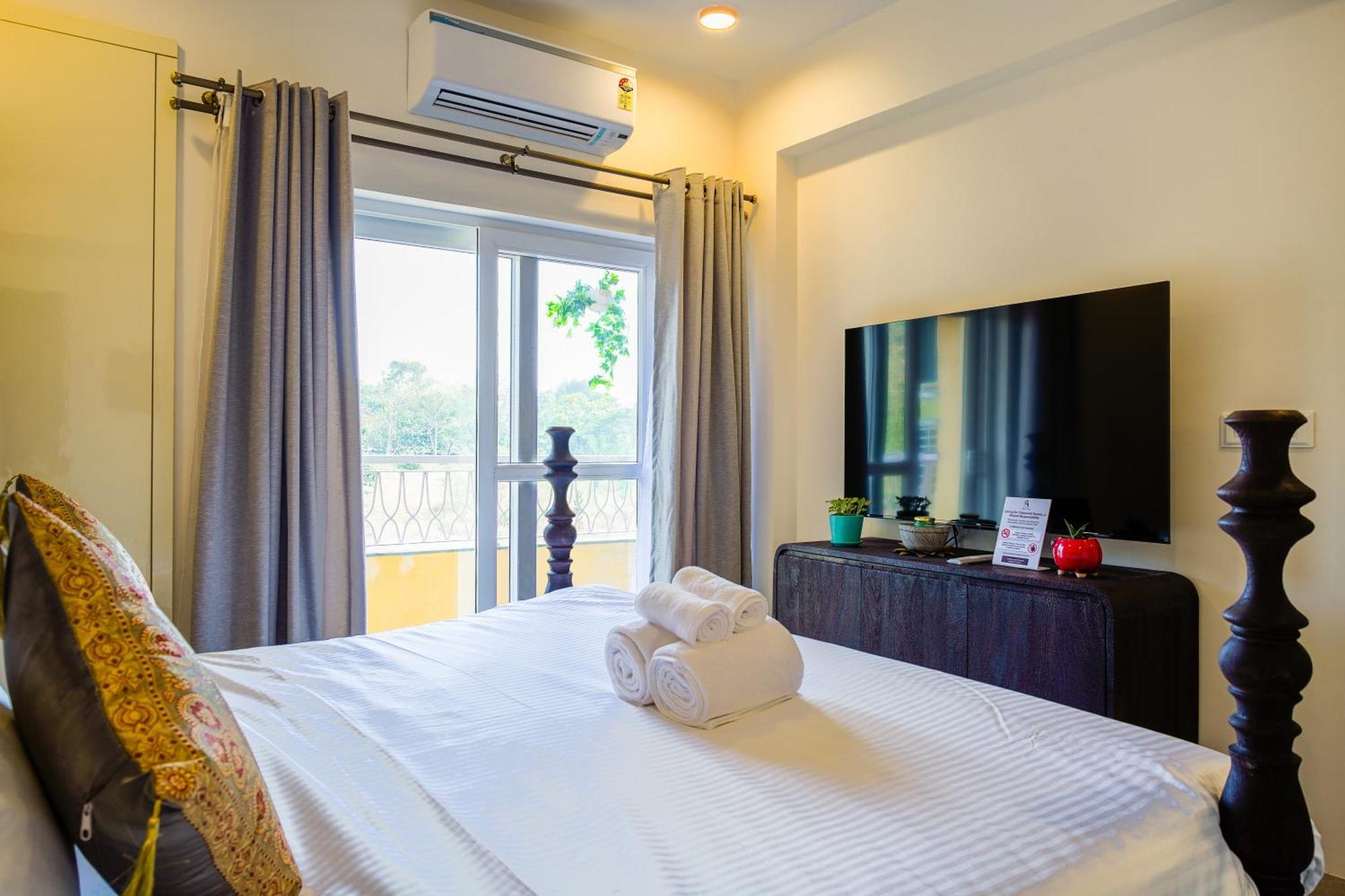 Alaya 2 Bhk With Balcony & Lift - Veera Marina *